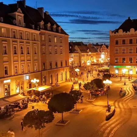 Swidnicka Market Square View Ac & Balcony - Properunit Apartment
